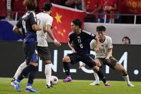 国足内部的