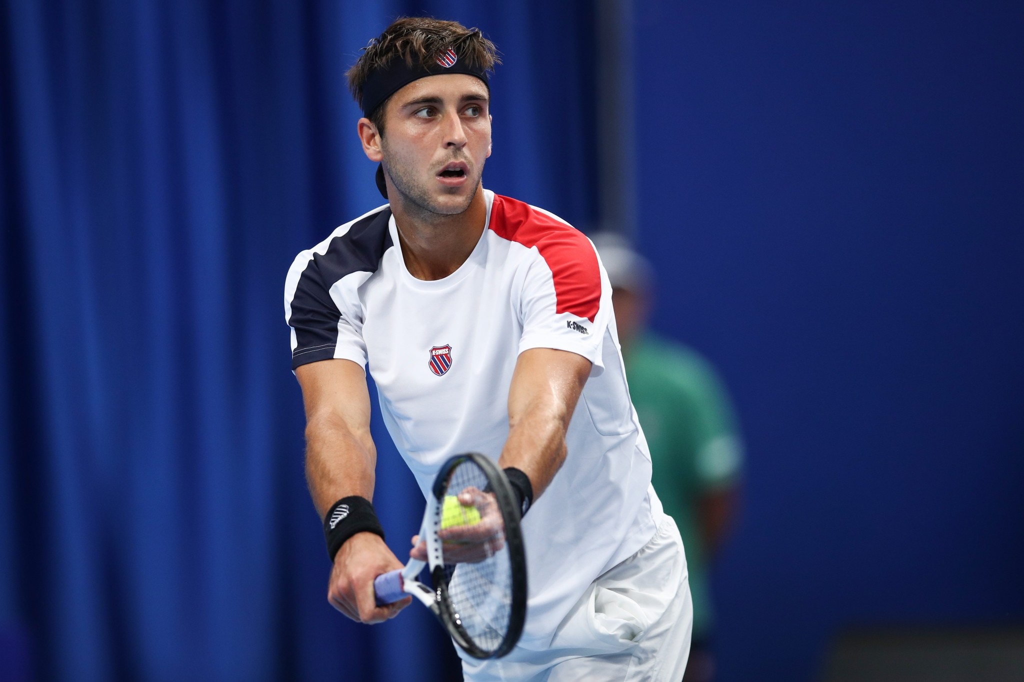 而是由市场 而是由市场